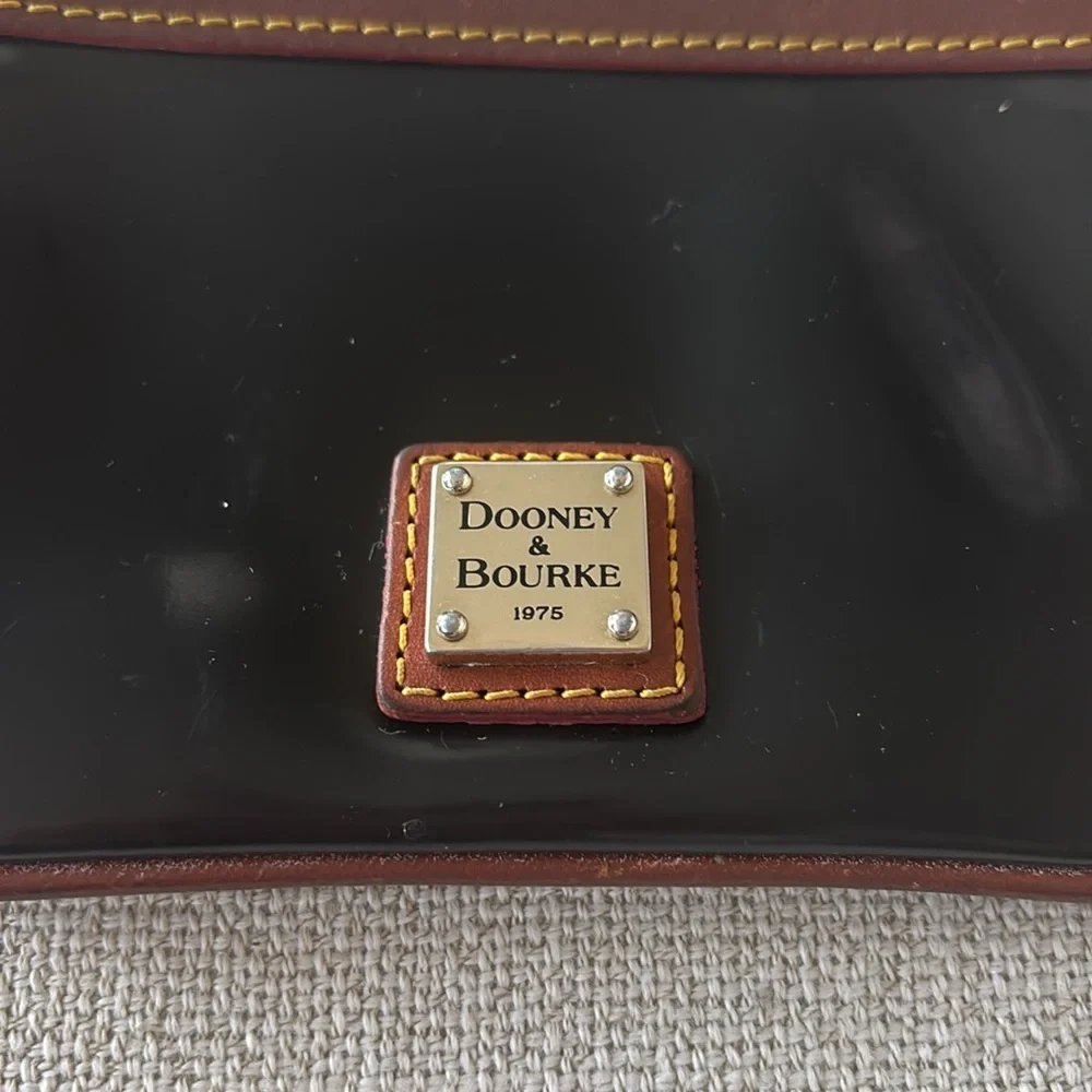 Vintage Dooney & Bourke Black Kirby Patent Coin Purse Wristlet - Picture 2 of 6